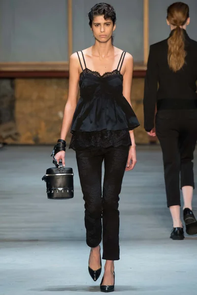 Look 5